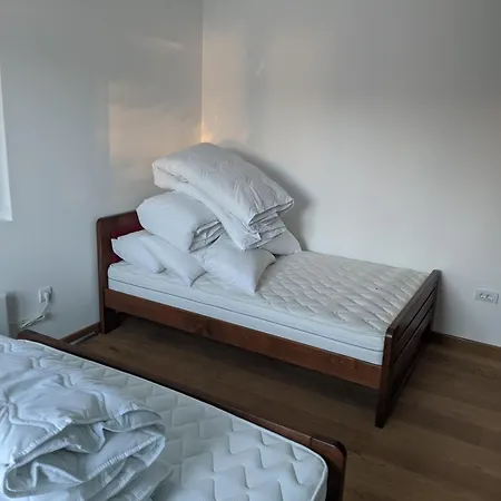 Evergreen Apartment *